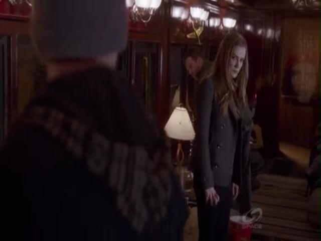 VampireDiariesWorld-dot-org_PrimevalNewWorldS01E04-1416.jpg
