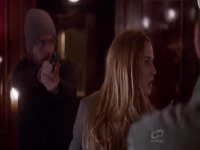VampireDiariesWorld-dot-org_PrimevalNewWorldS01E04-1559.jpg