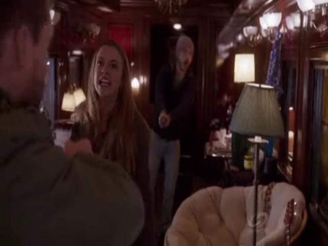 VampireDiariesWorld-dot-org_PrimevalNewWorldS01E04-1570.jpg
