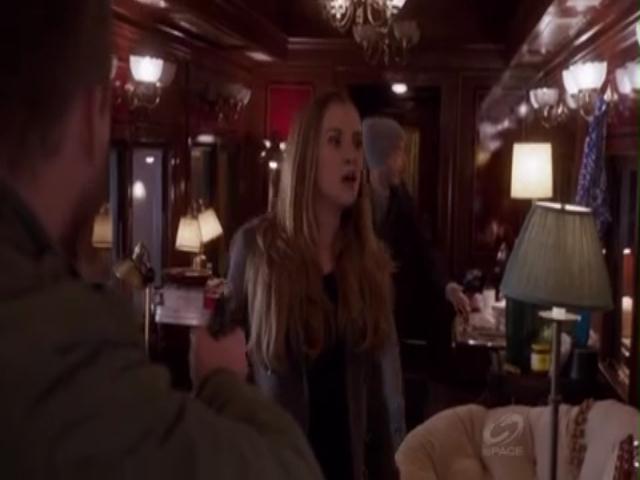 VampireDiariesWorld-dot-org_PrimevalNewWorldS01E04-1614.jpg