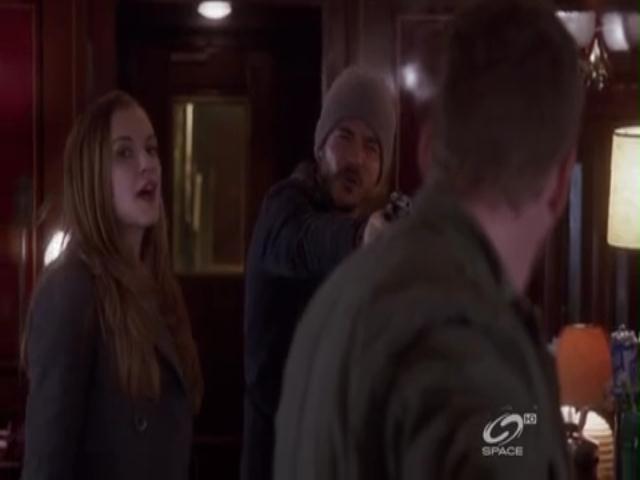 VampireDiariesWorld-dot-org_PrimevalNewWorldS01E04-1783.jpg