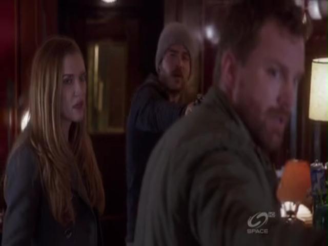 VampireDiariesWorld-dot-org_PrimevalNewWorldS01E04-1788.jpg