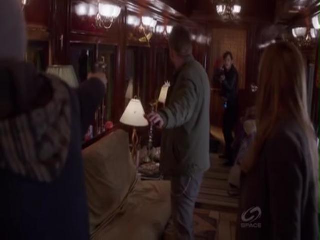 VampireDiariesWorld-dot-org_PrimevalNewWorldS01E04-1792.jpg