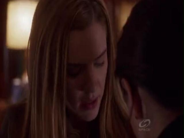 VampireDiariesWorld-dot-org_PrimevalNewWorldS01E04-1866.jpg