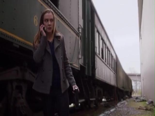 VampireDiariesWorld-dot-org_PrimevalNewWorldS01E04-1981.jpg