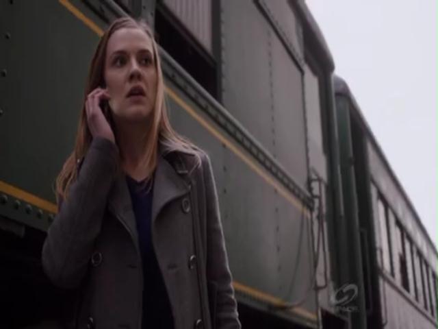 VampireDiariesWorld-dot-org_PrimevalNewWorldS01E04-1999.jpg