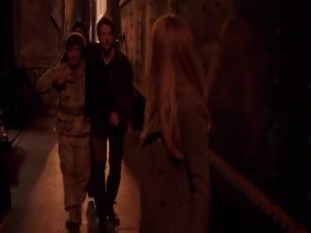 VampireDiariesWorld-dot-org_PrimevalNewWorldS01E04-2138.jpg