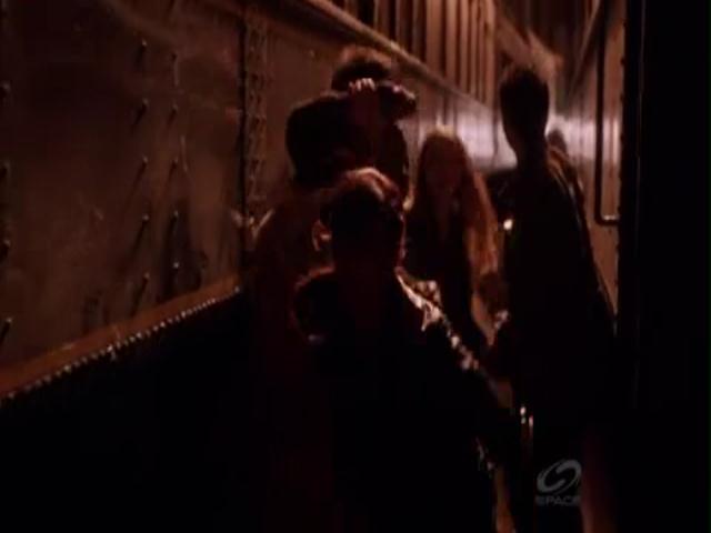 VampireDiariesWorld-dot-org_PrimevalNewWorldS01E04-2154.jpg