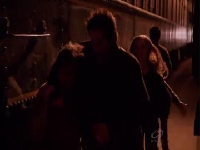 VampireDiariesWorld-dot-org_PrimevalNewWorldS01E04-2156.jpg