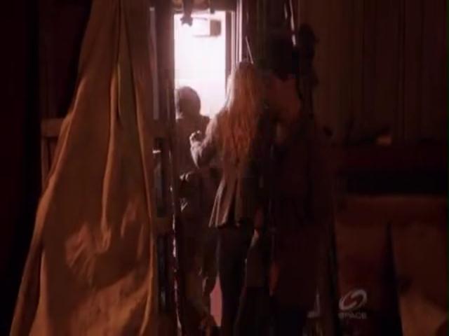 VampireDiariesWorld-dot-org_PrimevalNewWorldS01E04-2159.jpg