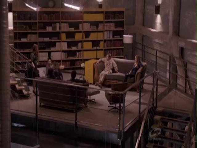 VampireDiariesWorld-dot-org_PrimevalNewWorldS01E04-2415.jpg