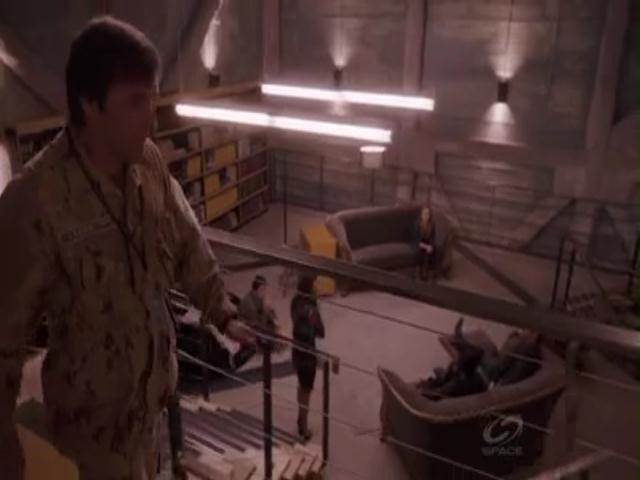 VampireDiariesWorld-dot-org_PrimevalNewWorldS01E04-2498.jpg