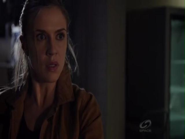 VampireDiariesWorld-dot-org_PrimevalNewWorldS01E05-2355.jpg