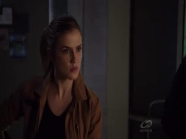VampireDiariesWorld-dot-org_PrimevalNewWorldS01E05-2372.jpg