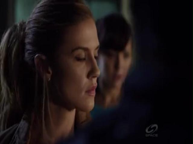 VampireDiariesWorld-dot-org_PrimevalNewWorldS01E05-2438.jpg