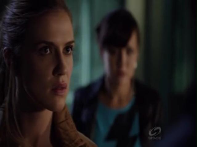 VampireDiariesWorld-dot-org_PrimevalNewWorldS01E05-2441.jpg