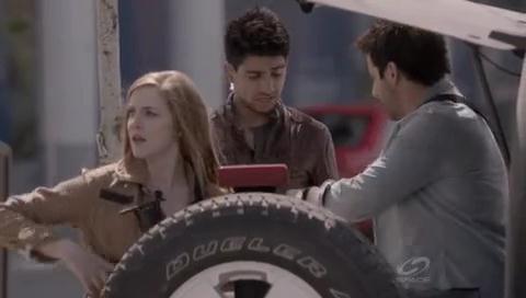 VampireDiariesWorld-dot-org_PrimevalNewWorld-1x08-0205.jpg