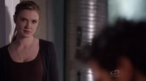 VampireDiariesWorld-dot-org_PrimevalNewWorld-1x09-2308.jpg