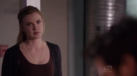 VampireDiariesWorld-dot-org_PrimevalNewWorld-1x09-2309.jpg