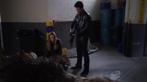 VampireDiariesWorld-dot-org_PrimevalNewWorld-1x10-2163.jpg