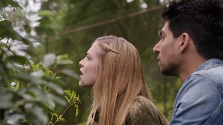 VampireDiariesWorld-dot-org_PrimevalNewWorld-1x11-0950.jpg