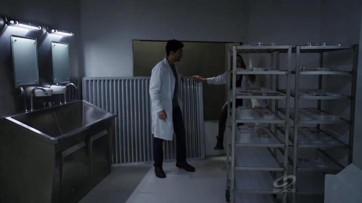 VampireDiariesWorld-dot-org_PrimevalNewWorld-1x11-2102.jpg