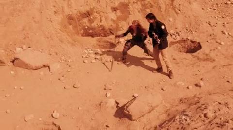VampireDiariesWorld-dot-org_PrimevalNewWorldS01E13-0501.jpg