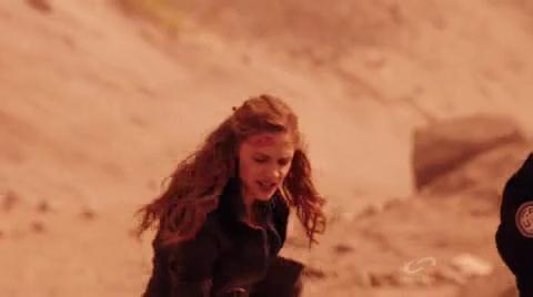 VampireDiariesWorld-dot-org_PrimevalNewWorldS01E13-0521.jpg