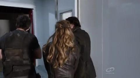 VampireDiariesWorld-dot-org_PrimevalNewWorldS01E13-1029.jpg