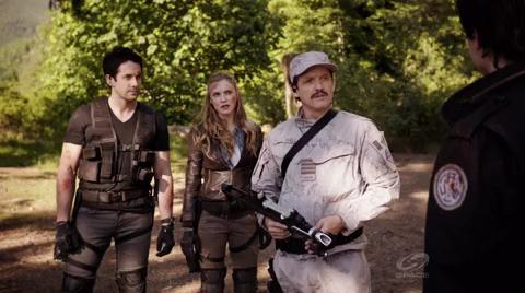 VampireDiariesWorld-dot-org_PrimevalNewWorldS01E13-1330.jpg