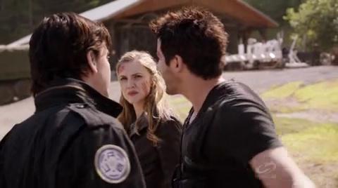 VampireDiariesWorld-dot-org_PrimevalNewWorldS01E13-1409.jpg