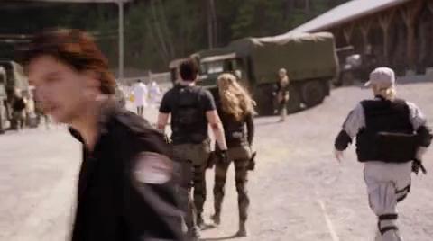 VampireDiariesWorld-dot-org_PrimevalNewWorldS01E13-1415.jpg