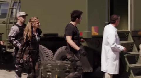 VampireDiariesWorld-dot-org_PrimevalNewWorldS01E13-1473.jpg