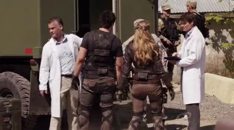 VampireDiariesWorld-dot-org_PrimevalNewWorldS01E13-1475.jpg