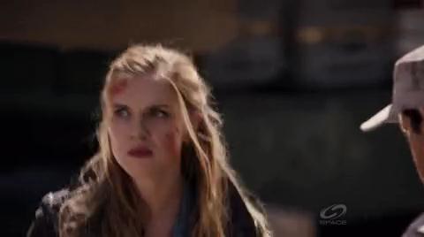 VampireDiariesWorld-dot-org_PrimevalNewWorldS01E13-1518.jpg