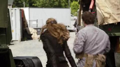 VampireDiariesWorld-dot-org_PrimevalNewWorldS01E13-1871.jpg