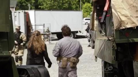 VampireDiariesWorld-dot-org_PrimevalNewWorldS01E13-1872.jpg