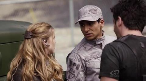 VampireDiariesWorld-dot-org_PrimevalNewWorldS01E13-2036.jpg