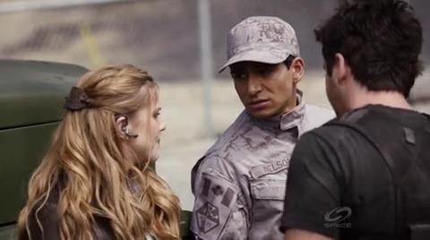 VampireDiariesWorld-dot-org_PrimevalNewWorldS01E13-2037.jpg