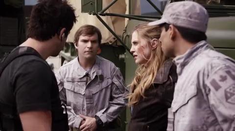 VampireDiariesWorld-dot-org_PrimevalNewWorldS01E13-2045.jpg