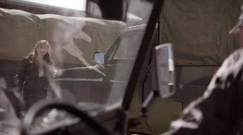 VampireDiariesWorld-dot-org_PrimevalNewWorldS01E13-2106.jpg