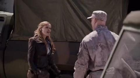 VampireDiariesWorld-dot-org_PrimevalNewWorldS01E13-2109.jpg