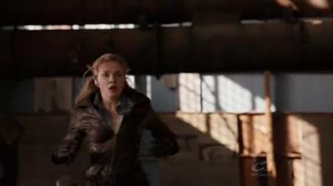 VampireDiariesWorld-dot-org_PrimevalNewWorldS01E13-2329.jpg