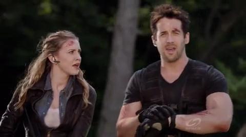 VampireDiariesWorld-dot-org_PrimevalNewWorldS01E13-2370.jpg