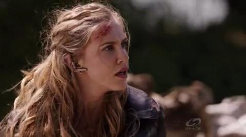 VampireDiariesWorld-dot-org_PrimevalNewWorldS01E13-2525.jpg