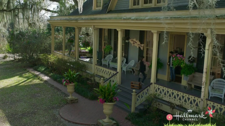 VampireDiariesWorld-dot-nl_HomeBySpring1643.jpg