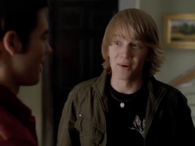 VampireDiariesWorld-dot-org_MinuteMan3216.jpg