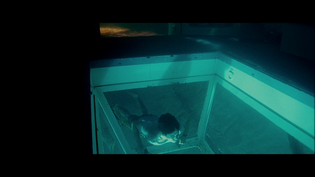 VampireDiariesWorld-dot-org_Pirahna3d01340.png