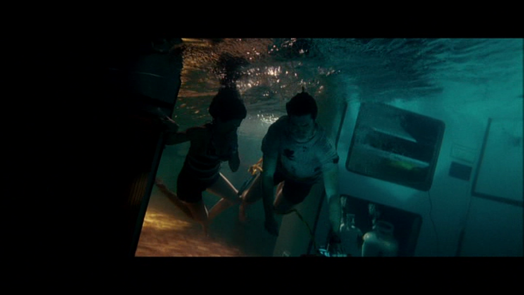VampireDiariesWorld-dot-org_Pirahna3d01480.png