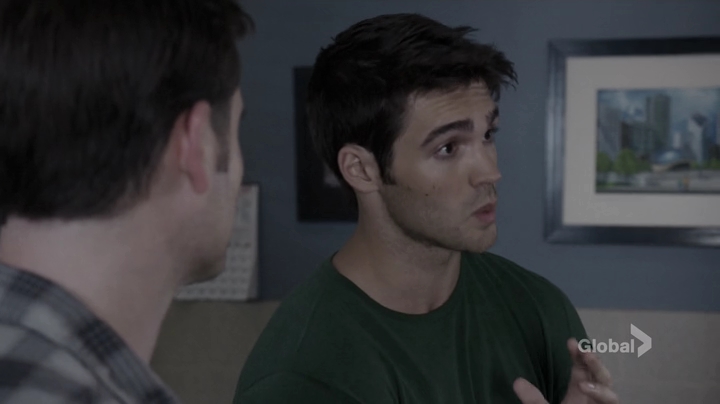 VampireDiariesWorld_dot_nl-ChigagoFire4x01-0571.jpg